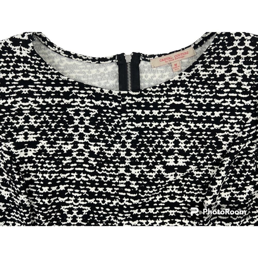 Green Envelope Casual Couture Top Womens Medium Black White Print Ruffle Hem - Picture 2 of 8